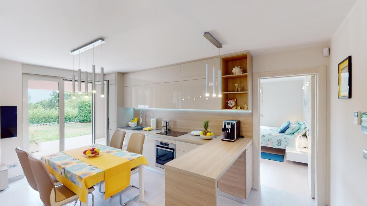 Design Apartment Emerald Viskovo Bagian luar foto