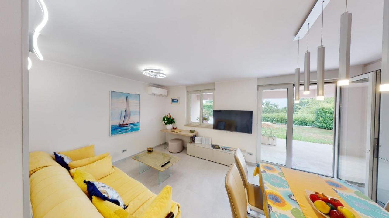 Design Apartment Emerald Viskovo Bagian luar foto