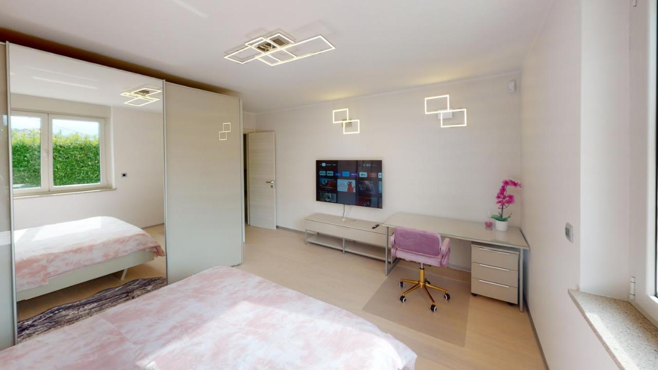 Design Apartment Emerald Viskovo Bagian luar foto